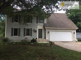 1221 NW Timber Oak Dr, Blue Springs, MO 64015
