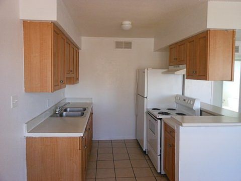 1st image of 530 McKellar Cir APT E