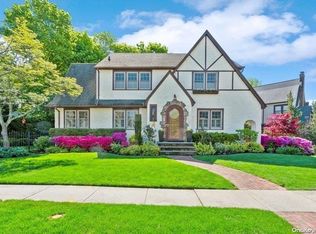 375 Brower Ave, Rockville Centre, NY 11570