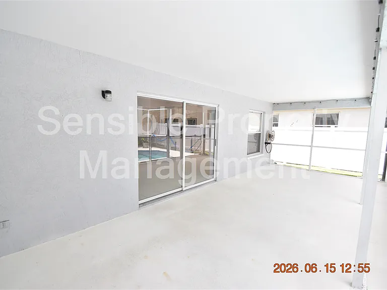 9304 Heritage Oak Ct — Photo 42