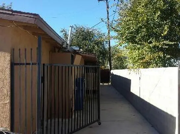 38603 9th St E #B, Palmdale, CA 93550