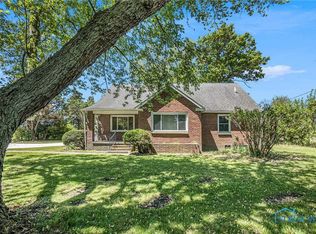 26331 Pemberville Rd, Perrysburg, OH 43551