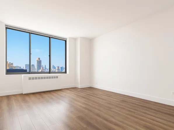 1735 York Avenue image 6 of 23