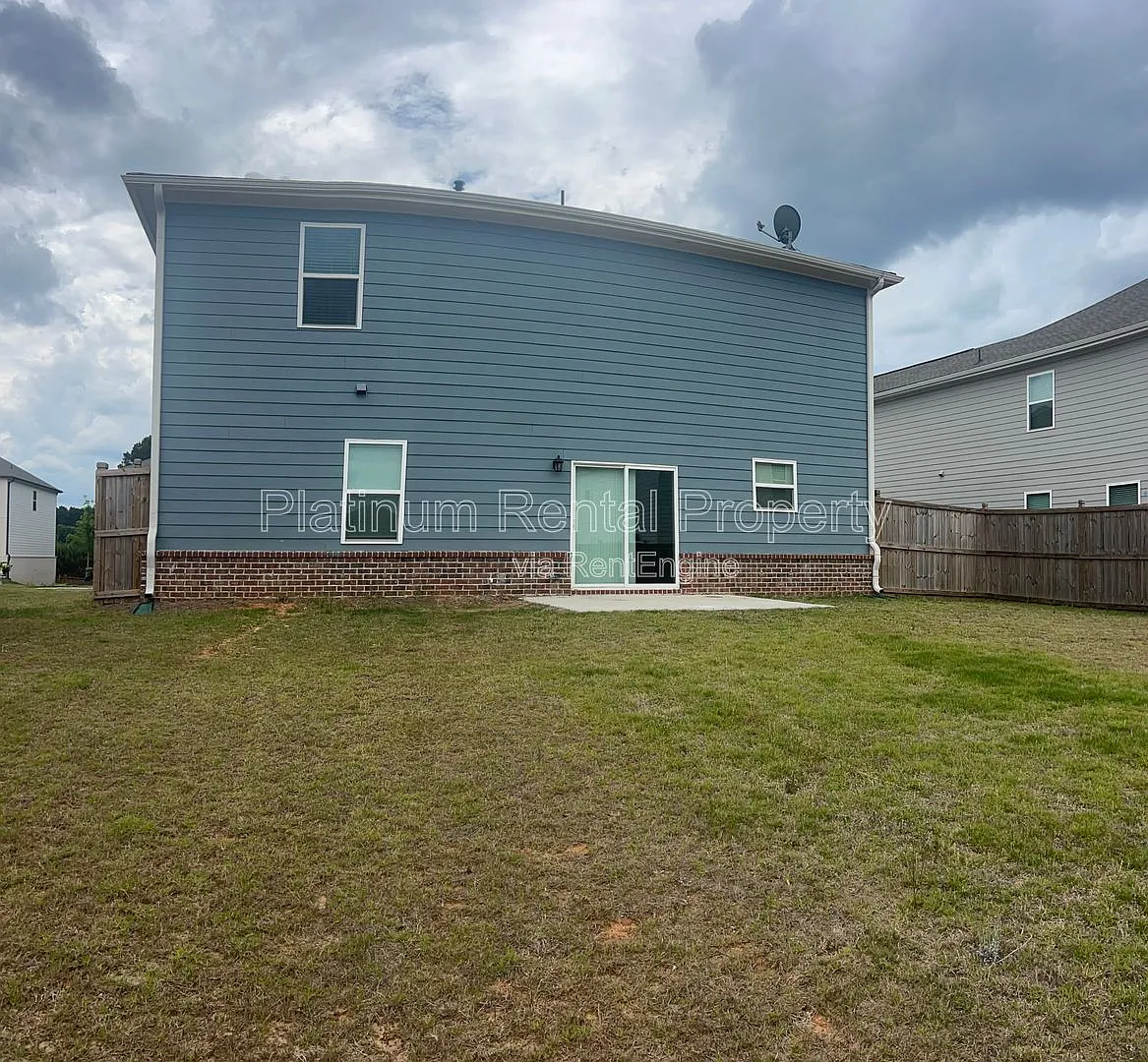 Building Photo - 3843 Rustic Barn Way