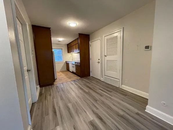 3668 Kingsboro Rd NE APT 10, Atlanta, GA 30319