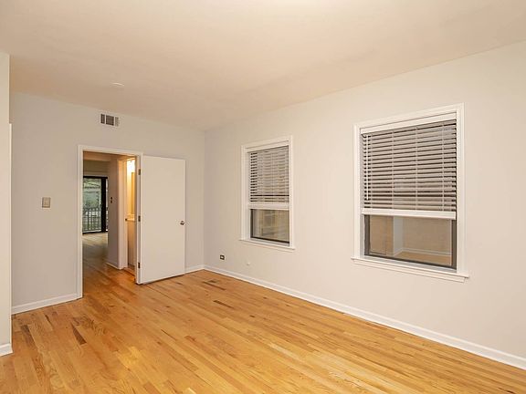 4th image of 931 W Leland Ave APT 101