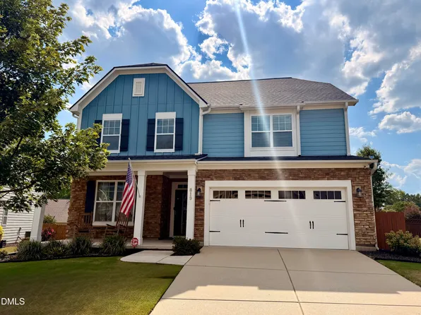 819 Lake Artesia Ln, Fuquay Varina, NC 27526