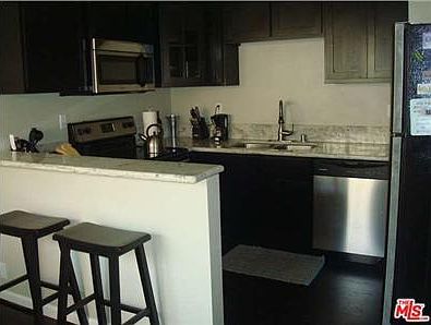 2nd image of 919 N Inglewood Ave APT 4