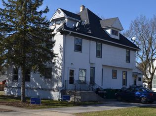 152 W Jackson St, Hampshire, IL