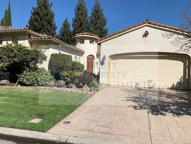 3 bed, 2436 sqft, $2,995 — Photo 1