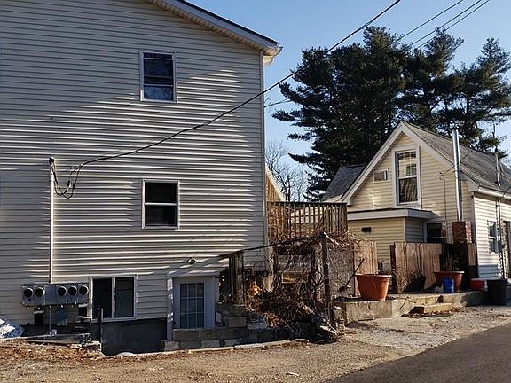 5th image of 224 School St