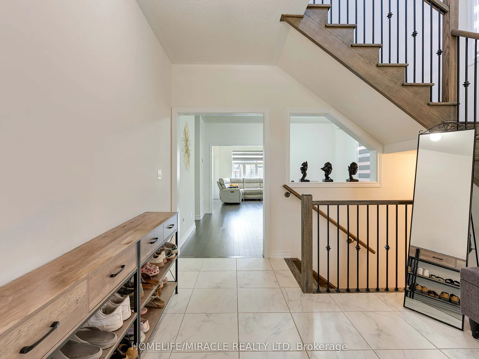 5 bed, $3,200 — Photo 3