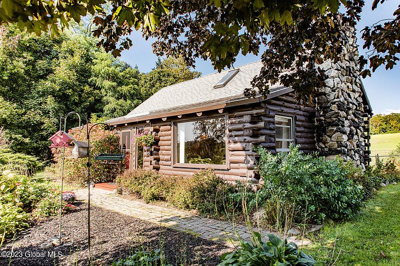 3rd image of 112 Tate Road