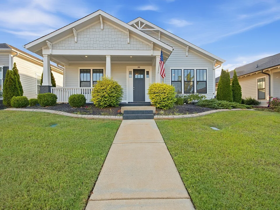 240 Farmhouse Dr