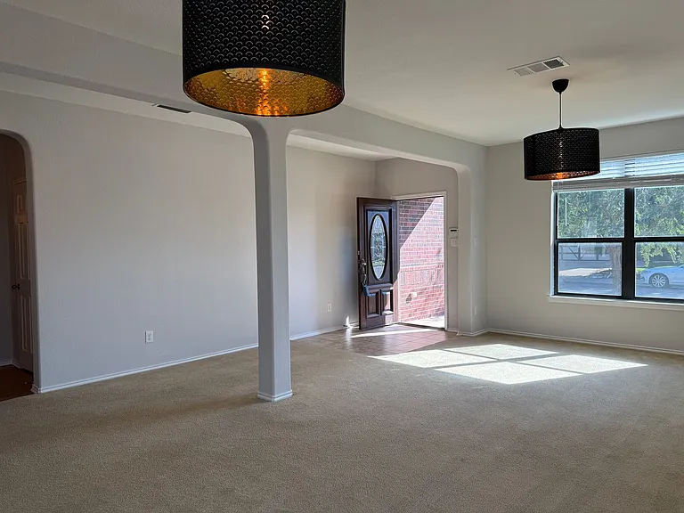 2250 Howry Dr — Photo 6