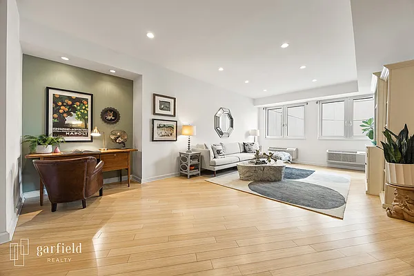 Living room, photo 3