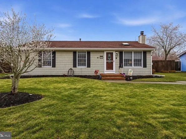 313 Lake Crystalbrook Dr, Little Egg Harbor, NJ 08087