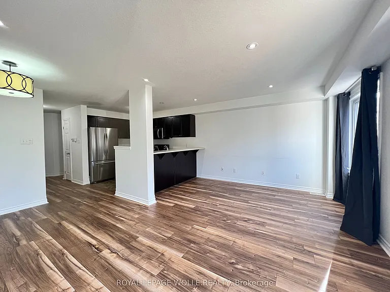46 Renfrew St — Photo 31