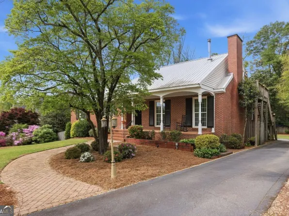 665 Iroquois Dr NE, Marietta, GA 30060