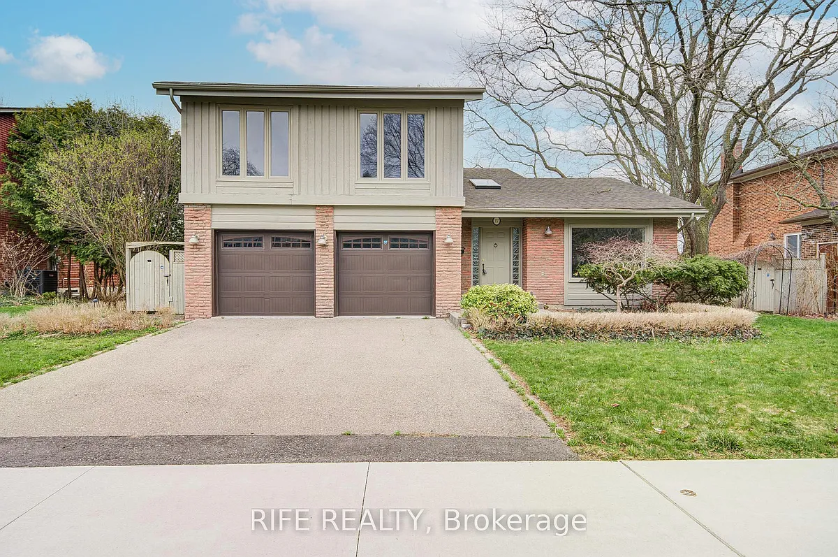 Building Photo - 17 Bramble Dr