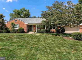 10 Golfview Rd, Camp Hill, PA 17011