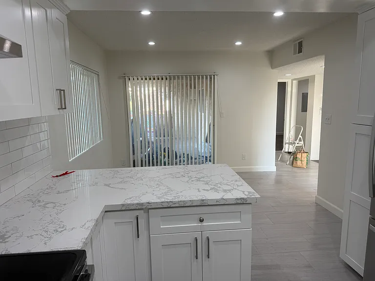 1320 S Del Mar Ave — Photo 7
