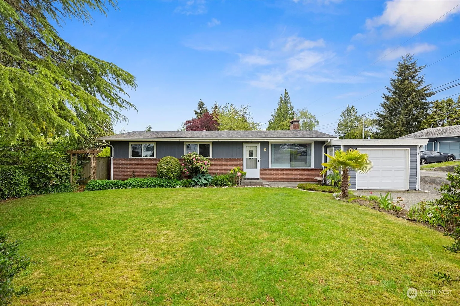1115 Cascade Drive photo 1
