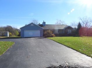 4223 Wild Rose Ln, Syracuse, NY 13215