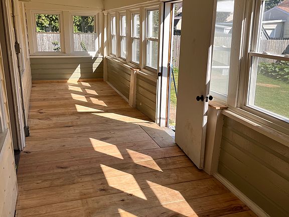 Private sunroom