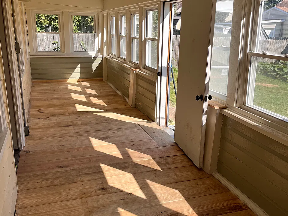 Private sunroom