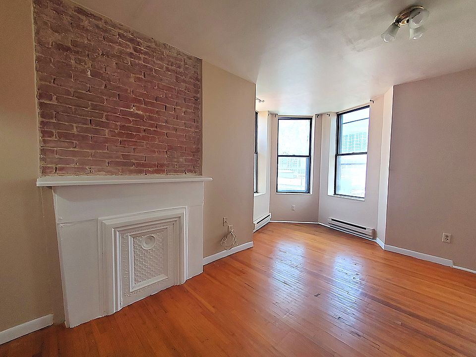 1st image of 1734 Willow Ave APT 4C