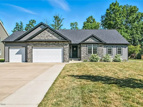 106 Flora Ct SE, Warren, OH 44484