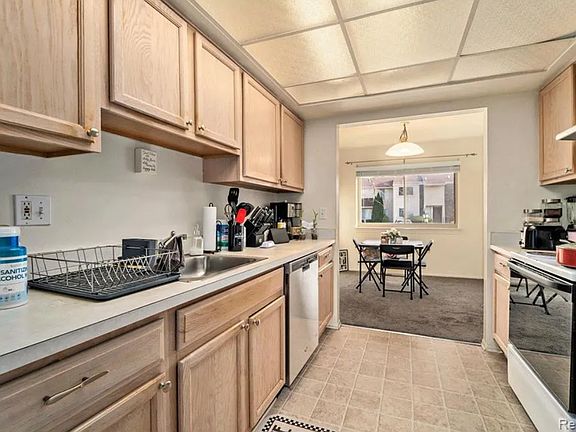 5th image of 1 Norfolk Towne St #1