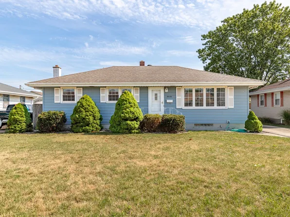 3630 42nd Pl, Highland, IN 46322
