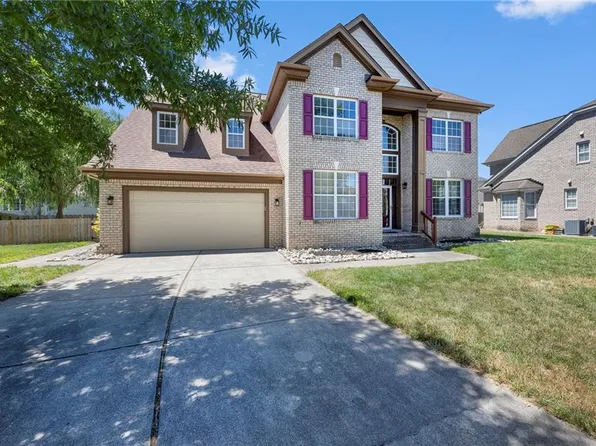 2413 Caitlan Loch Ln, Virginia Beach, VA 23456