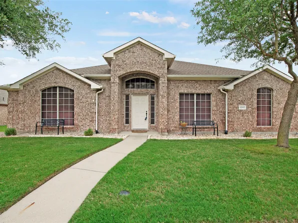 1212 Live Oak St, Royse City, TX 75189