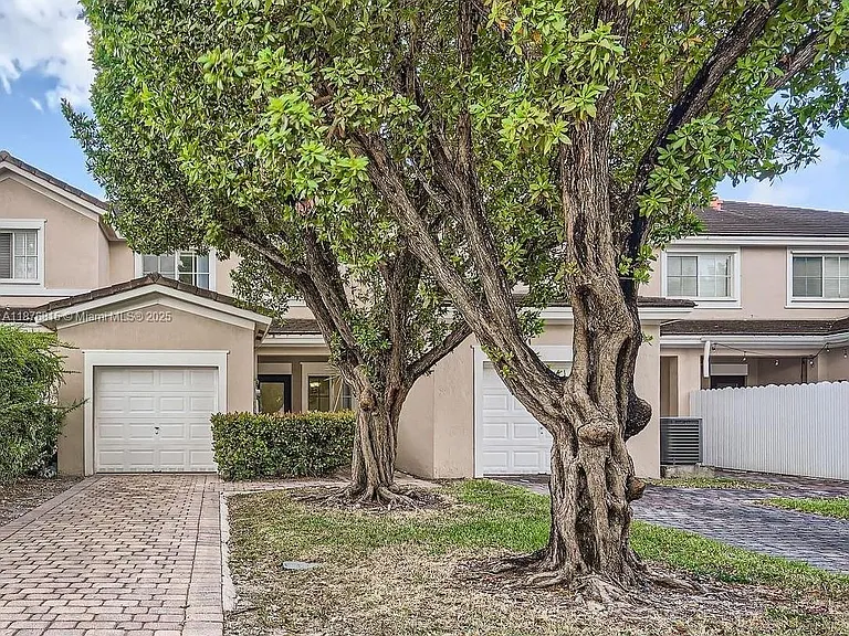 13945 SW 279th Ln #13945 — Photo 2