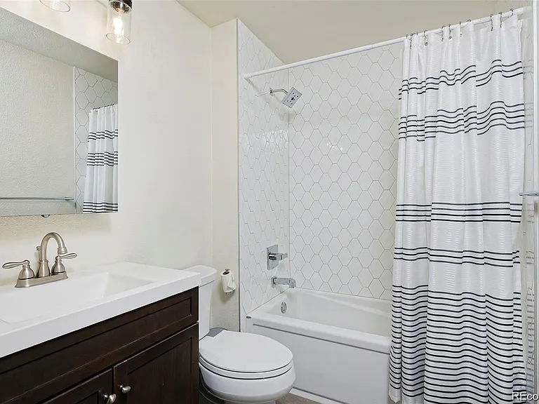 3044 Wilson Ct #2 — Photo 22