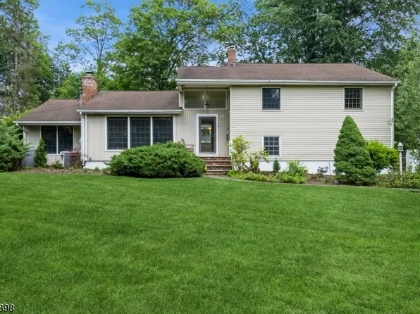 13 Birchwood Dr, Livingston Twp., NJ 07039