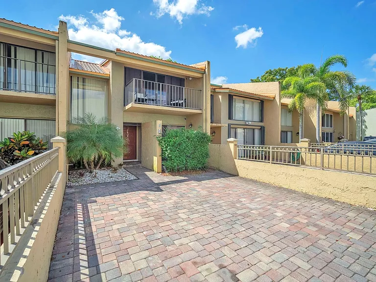 740 E Coco Plum Cir #3 — Photo 3