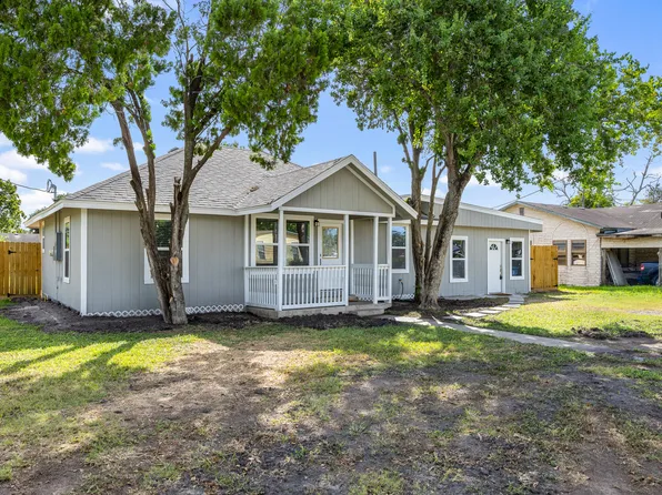 302 E Willis St, Odem, TX 78370