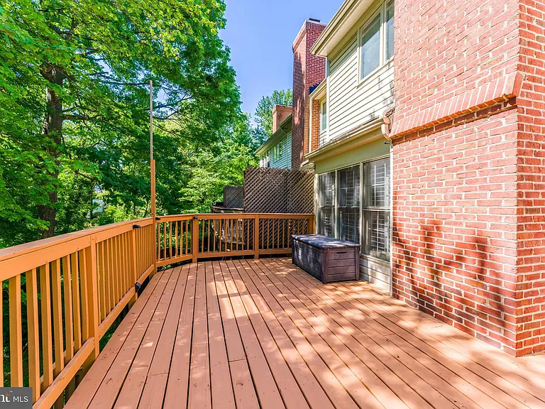 2029 Magarity Ct — Photo 18