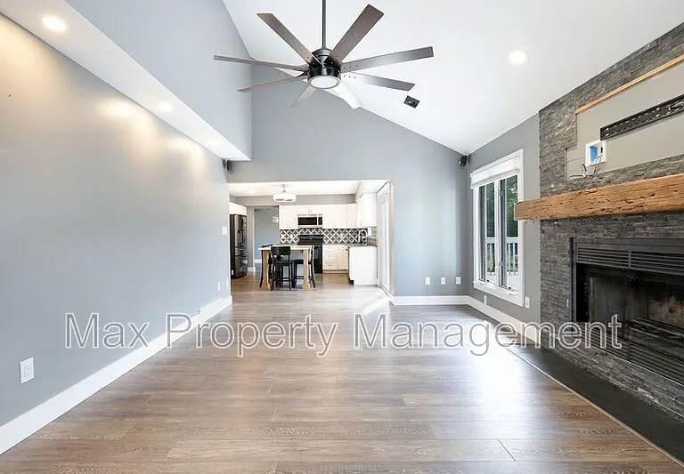 8200 Northview Dr — Photo 14