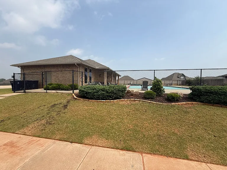 4725 Pyrope Ln — Photo 17