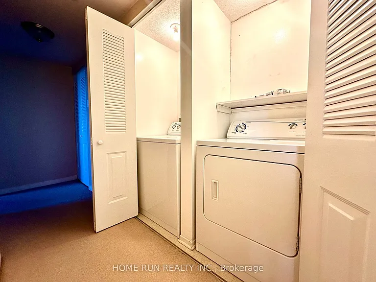 2760 Carousel Cres #210 — Photo 10