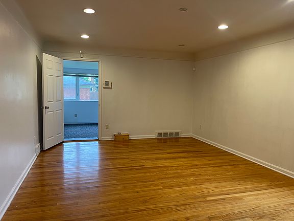 5th image of 24121 Seneca St
