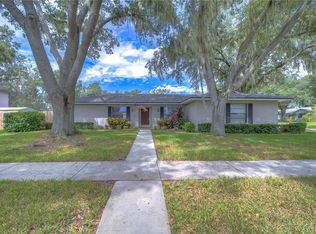 1006 Winchester Ln, Valrico, FL 33594