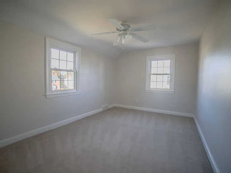 213 Heatherwood Rd — Photo 37