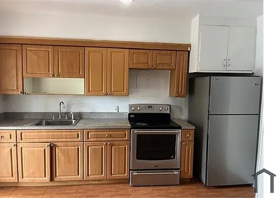 2 bed, 927 sqft, $2,556 — Photo 2