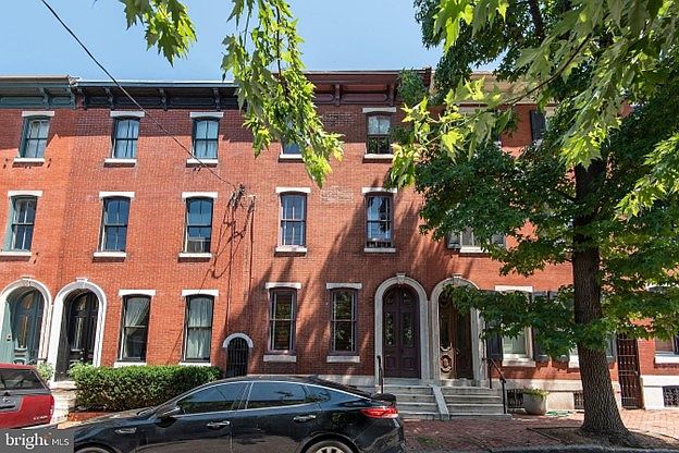 1st image of 2205 Mount Vernon St Floor 2